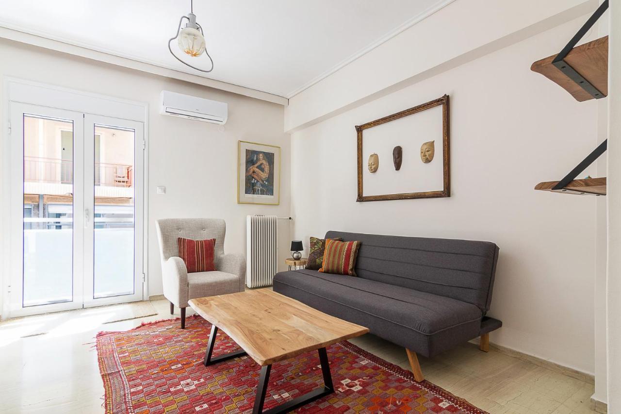 A Modern 2-Bedroom Apartment Near Areios Pagos أثينا المظهر الخارجي الصورة