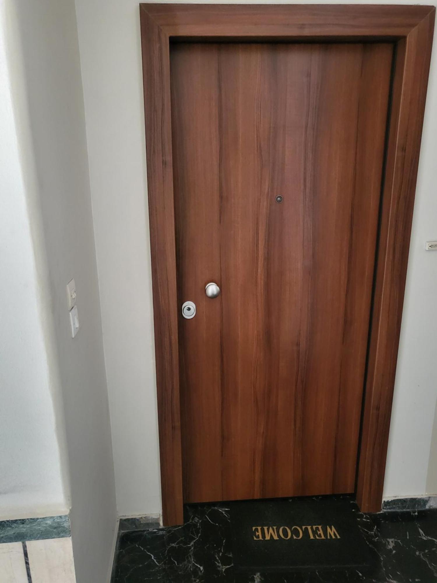 A Modern 2-Bedroom Apartment Near Areios Pagos أثينا المظهر الخارجي الصورة